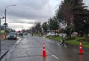 ¡Hermanito carabinero de diputado terminó quebrado en Alerce! Fue colisionado en la moto por auto particular y lo dejaron politraumatizado